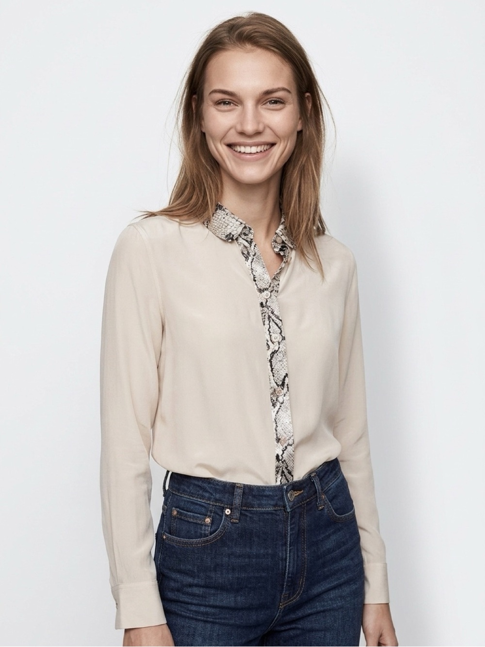 Equipment  Femme Slim Silk Blouse SZ S BEIGE SNAKESKIN ROUNDED COLLAR $280 RT.